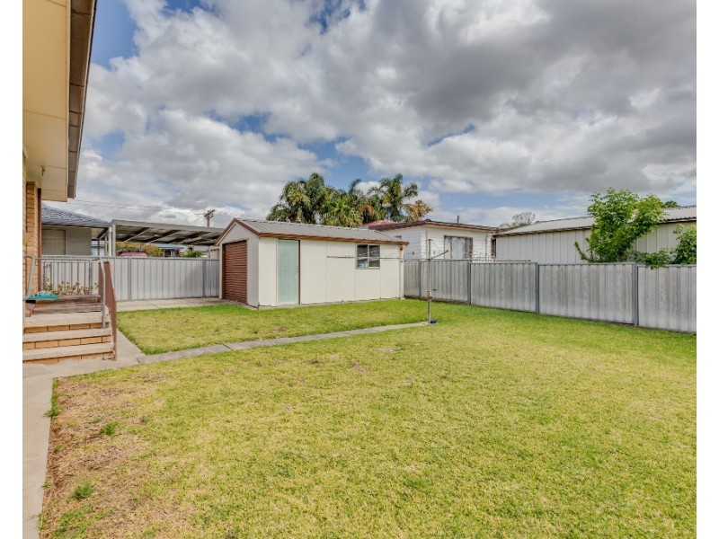 4 Burbank Close, Tarro NSW 2322