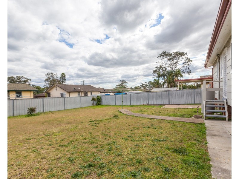32 Duckenfield Avenue, Woodberry NSW 2322