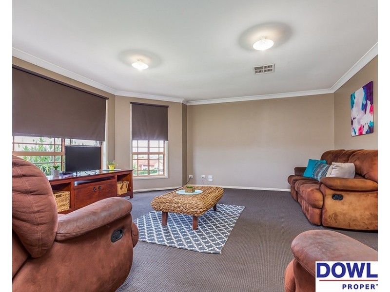 24 Benjamin Circle, Rutherford NSW 2320