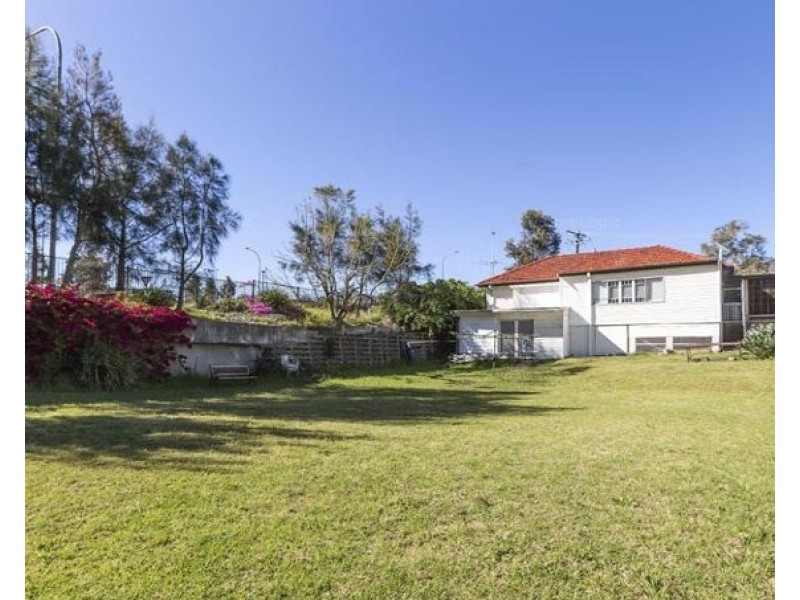 1 Hallvert Crescent, Charlestown NSW 2290