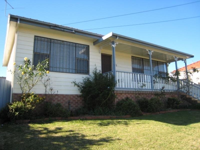 5 Ellesmere Road, Wallsend NSW 2287