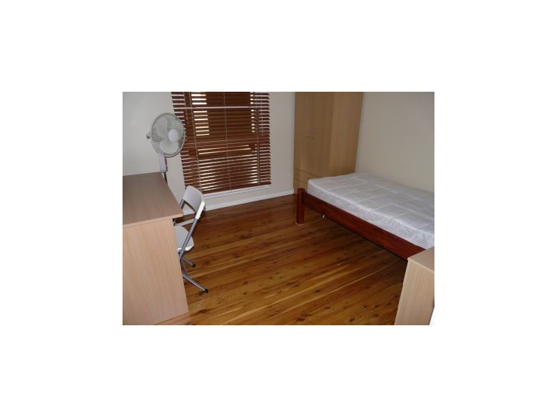 70 Conmurra Circuit, Shortland NSW 2307