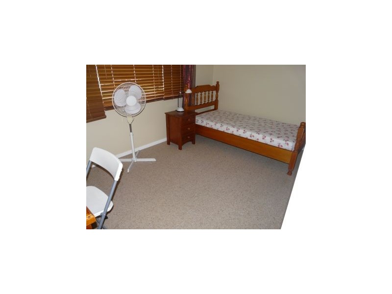 70 Conmurra Circ, Shortland NSW 2307