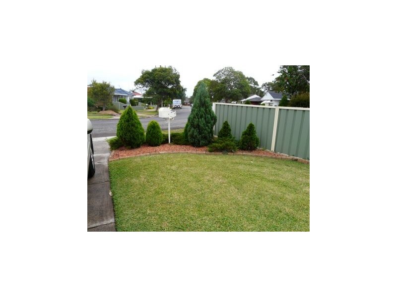 70 Conmurra Circ, Shortland NSW 2307