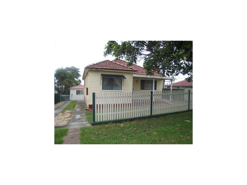 30 Queen Street, Waratah West NSW 2298
