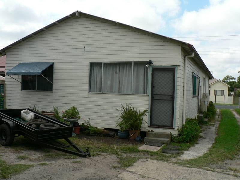 2/2 Barenya Street, Mayfield NSW 2304