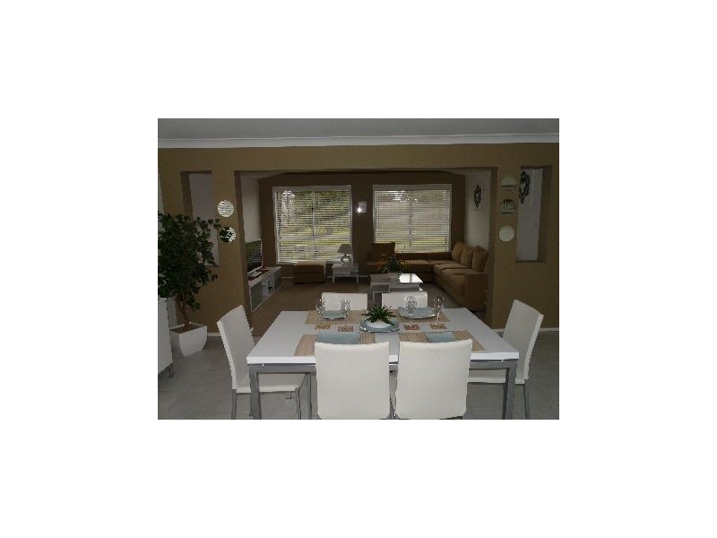 6 Bellbird Street, Fletcher NSW 2287