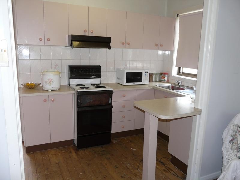 69 Yorston Street, Warners Bay NSW 2282