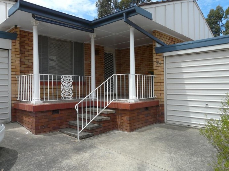 4/4 Harvard Close, Jesmond NSW 2299
