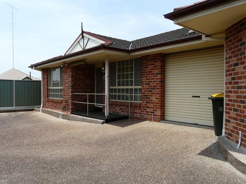 4/5 Crest Road, Wallsend NSW 2287