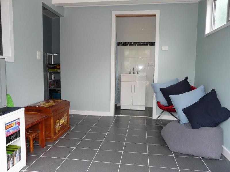 3 Karloo Street, Shortland NSW 2307