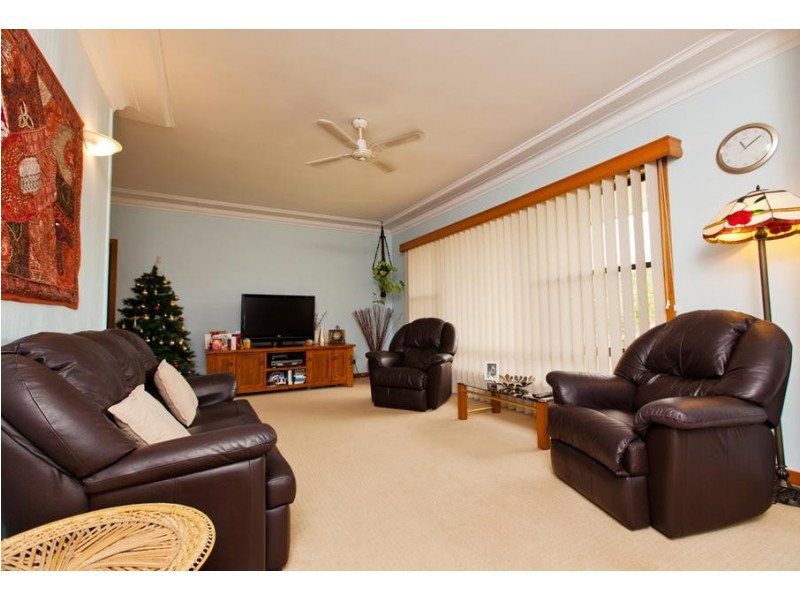 24 Lester Parade, North Lambton NSW 2299