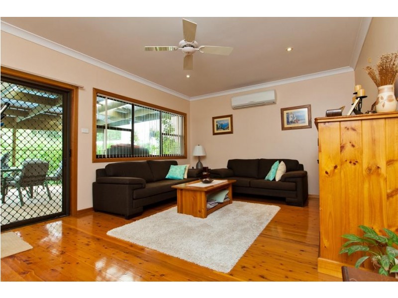 24 Lester Parade, North Lambton NSW 2299