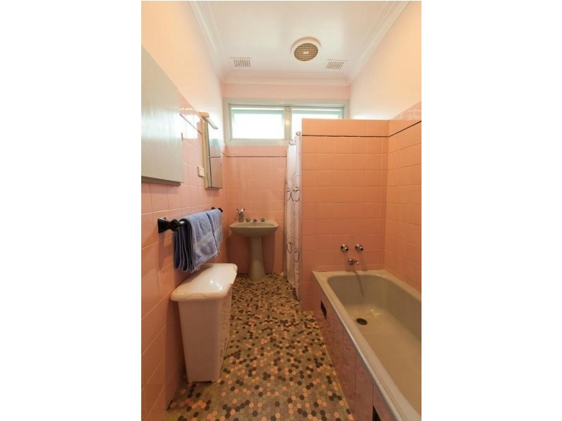 24 Lester Parade, North Lambton NSW 2299