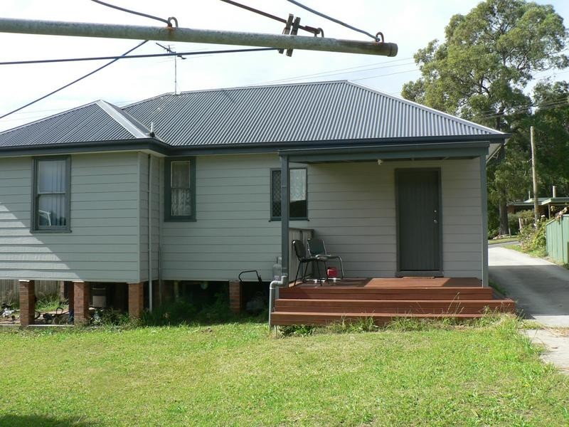 30 Acacia Avenue, Waratah West NSW 2298