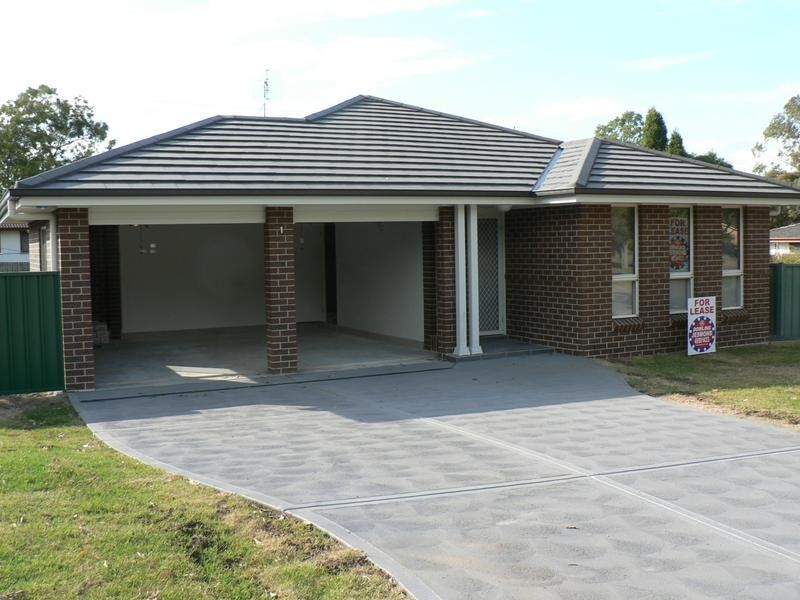 1 McBlane Street, Weston NSW 2326