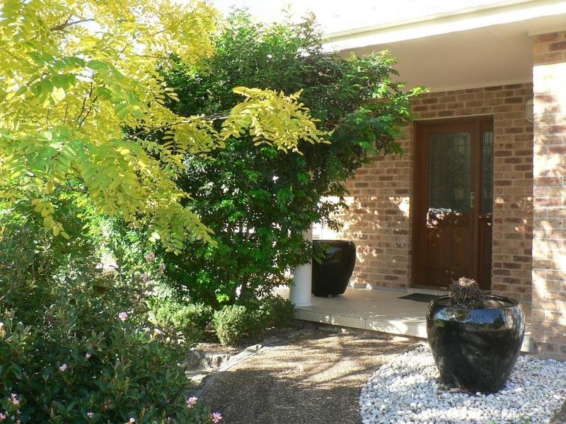 5 Seaview Close, Eleebana NSW 2282