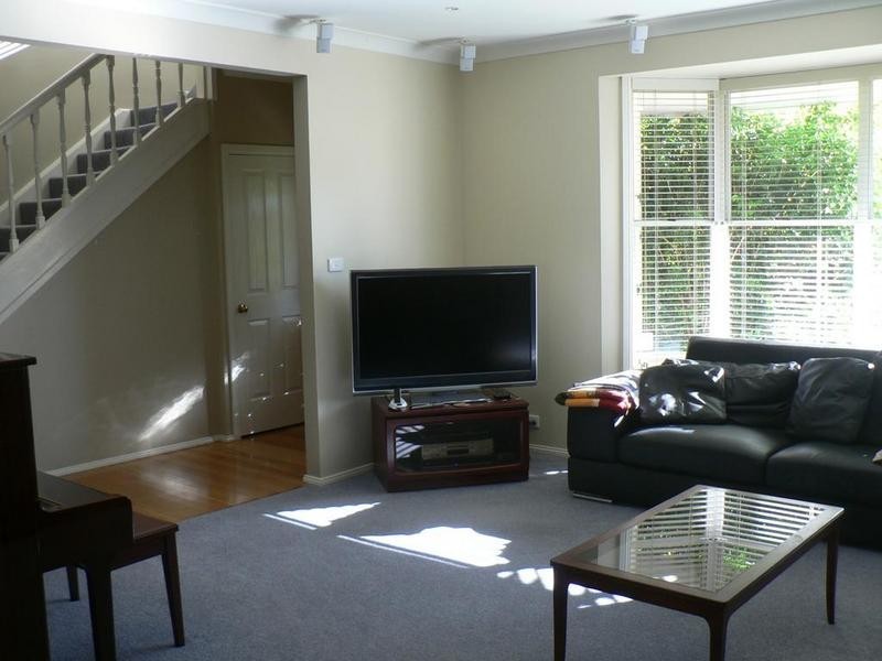 5 Seaview Close, Eleebana NSW 2282