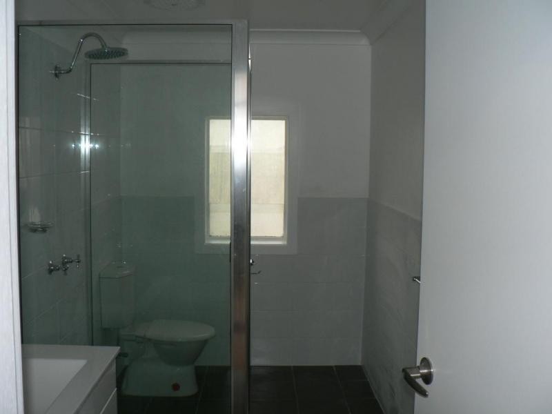 1/2 Barenya Street, Mayfield NSW 2304