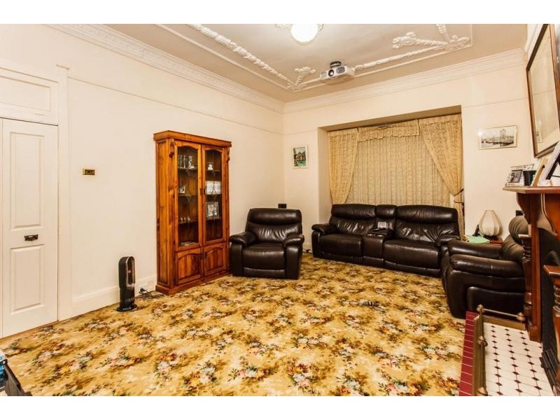 85 Young Rd, Lambton NSW 2299