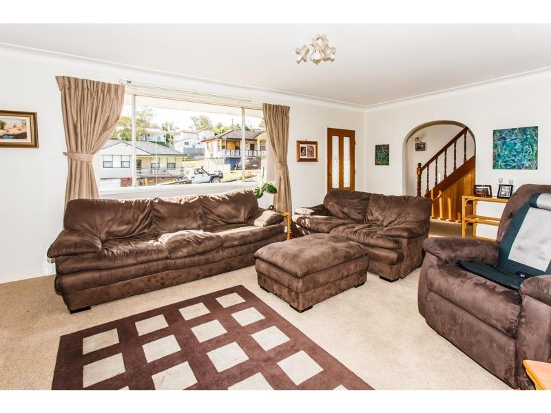 11 Clarence Street, Glendale NSW 2285