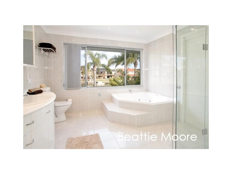 26 Barcoo Island, Sylvania Waters NSW 2224