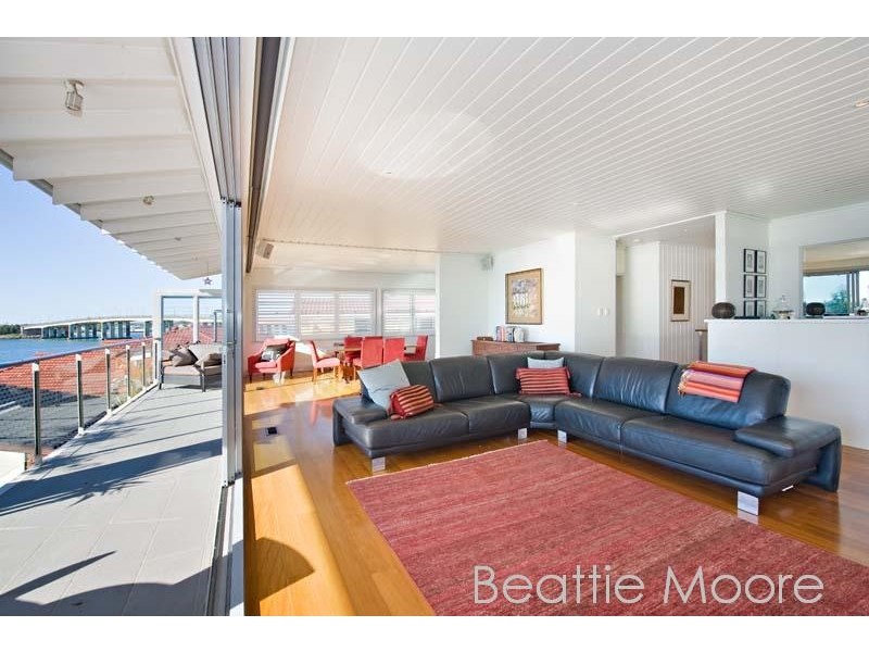 19 Holt Road, Taren Point NSW 2229