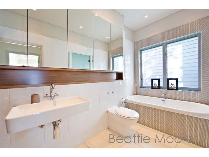 19 Holt Road, Taren Point NSW 2229