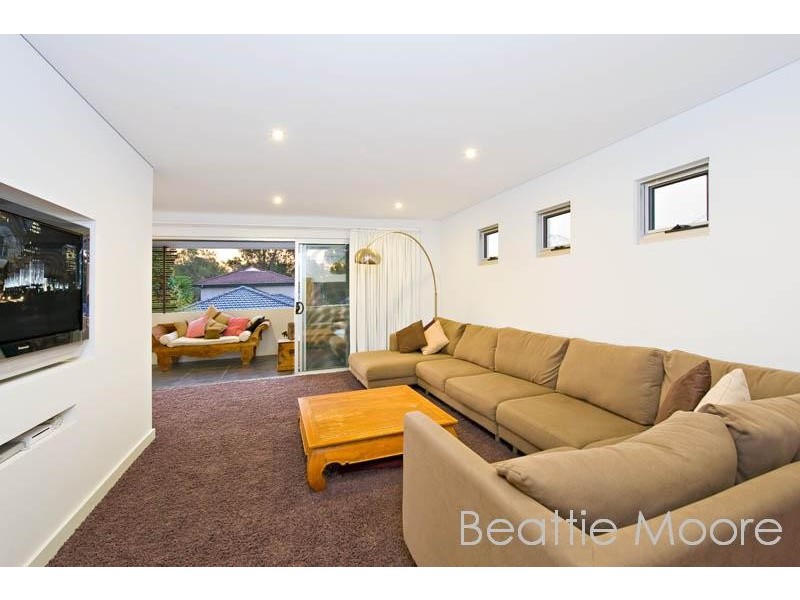 121 Holt Road, Taren Point NSW 2229