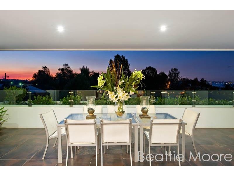 121 Holt Road, Taren Point NSW 2229