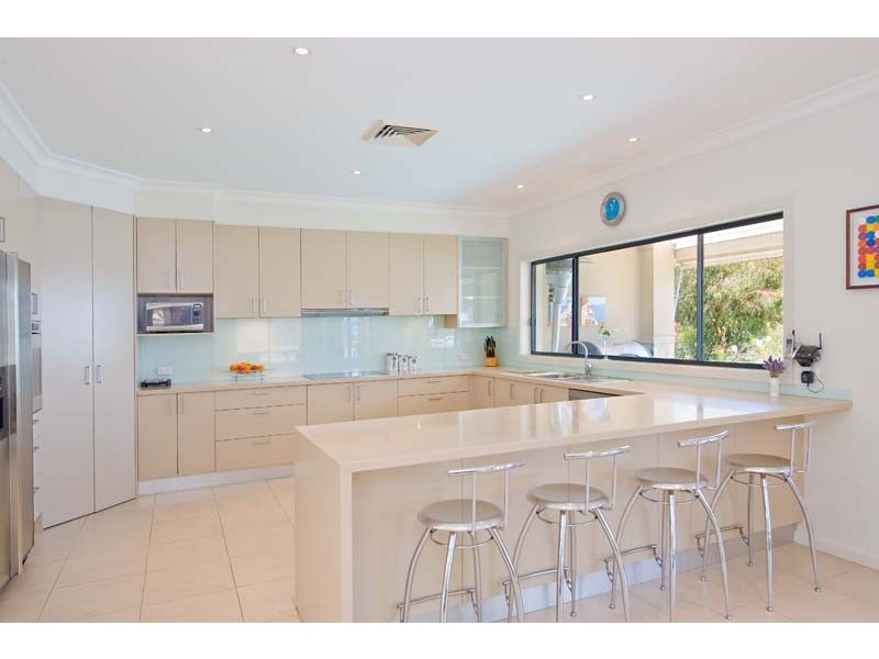 99 Holt Road, Taren Point NSW 2229