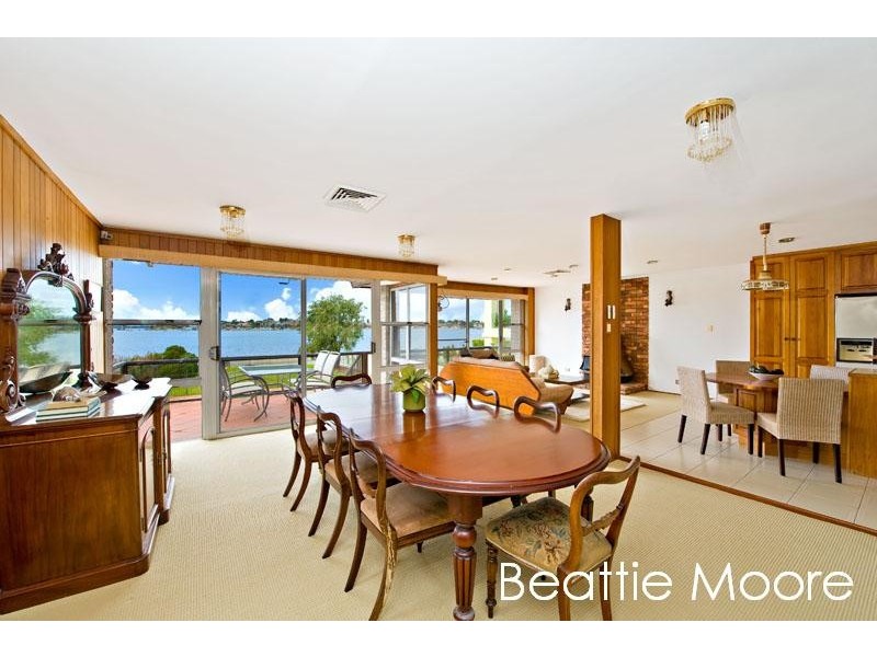 16 Belgrave Esp, Sylvania NSW 2224