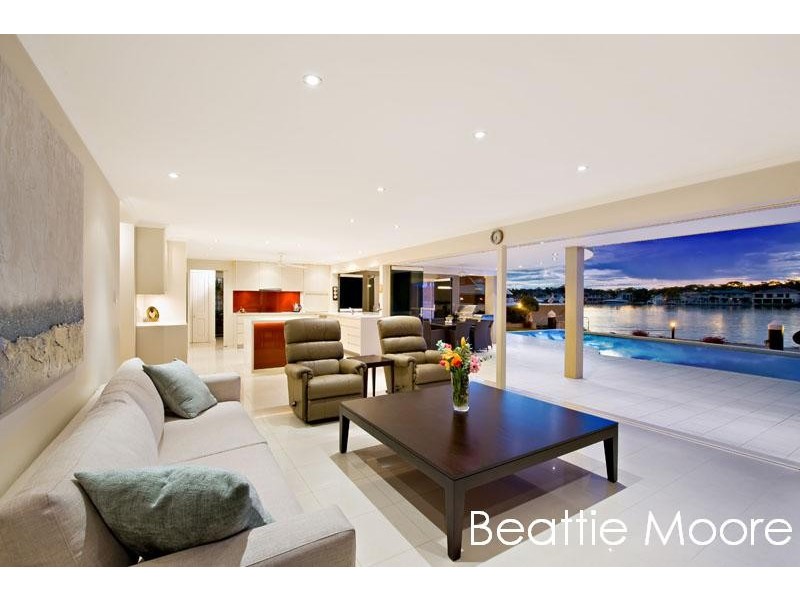 27 Barcoo Island, Sylvania Waters NSW 2224