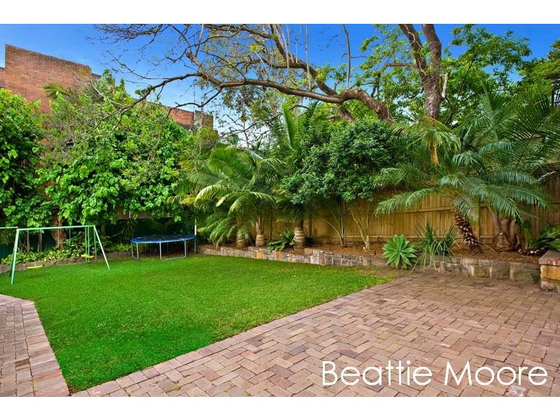 8 Novara Crescent, Como NSW 2226