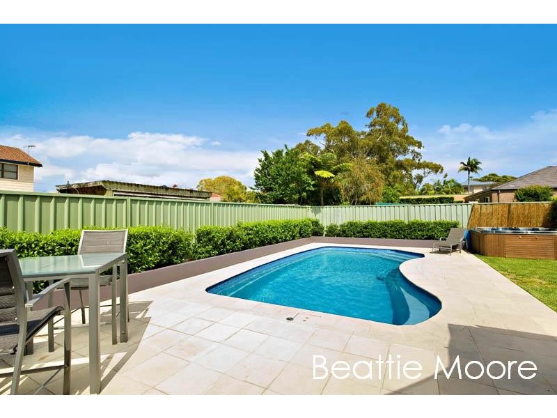 10 Raleigh Avenue, Caringbah NSW 2229