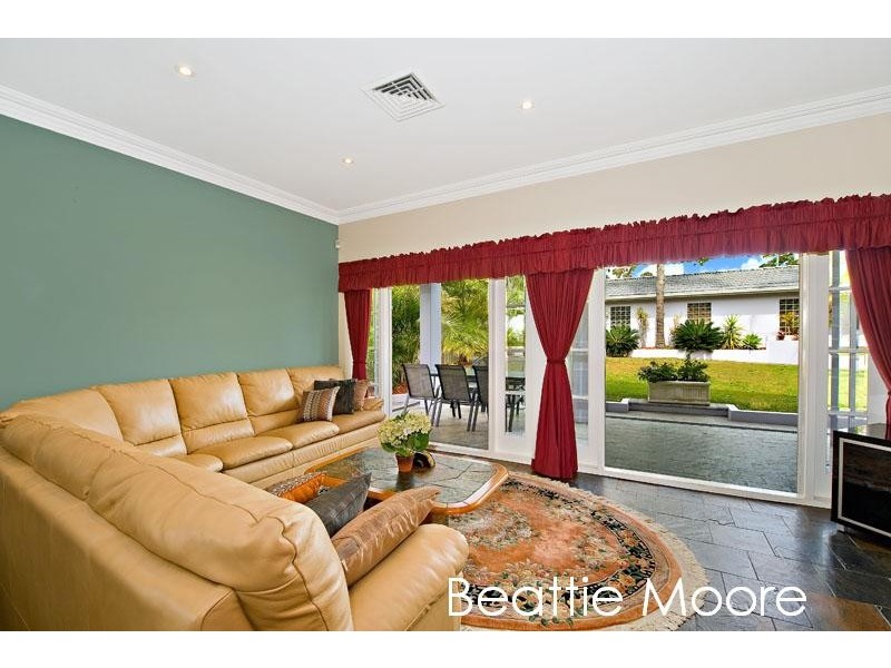 8 Clare Street, Sylvania NSW 2224