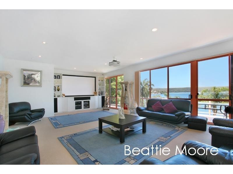 11 Waring Avenue, Caringbah South NSW 2229