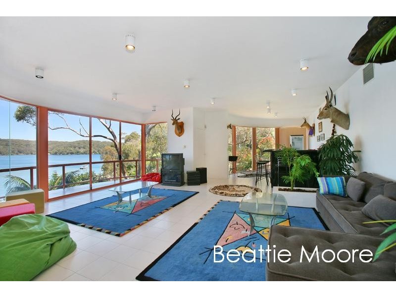 11 Waring Avenue, Caringbah South NSW 2229