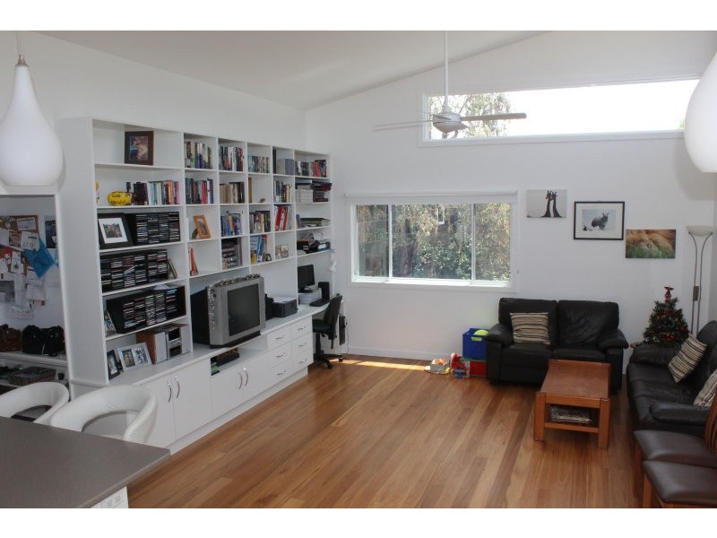 18 Lowana Avenue, Kirrawee NSW 2232