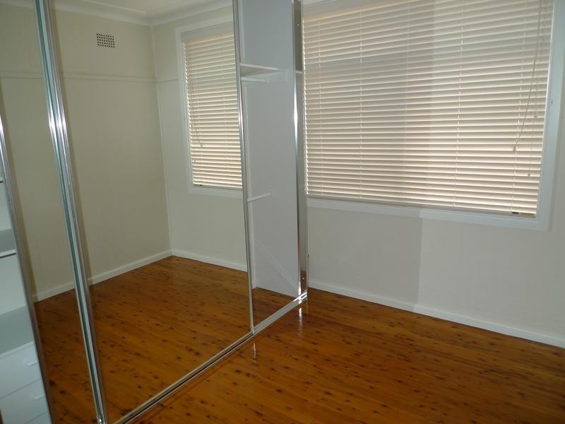 2 Dempster Crescent *APP*, Regents Park NSW 2143