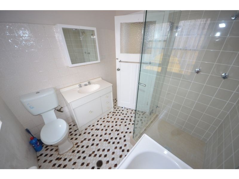 9 Fourth Avenue, Berala NSW 2141