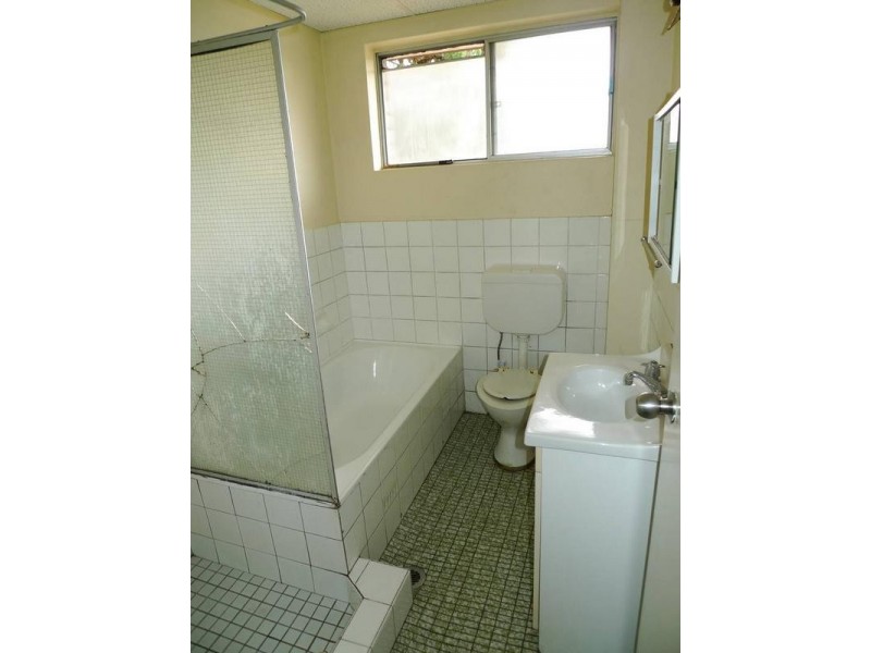 2/27 The Crescent *DEP*, Berala NSW 2141