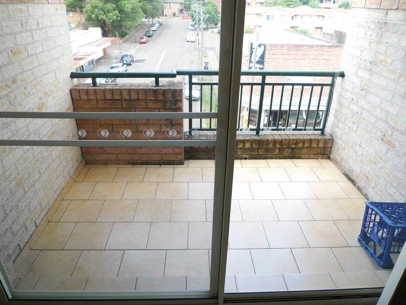 8/21 AMY STREET, Regents Park NSW 2143