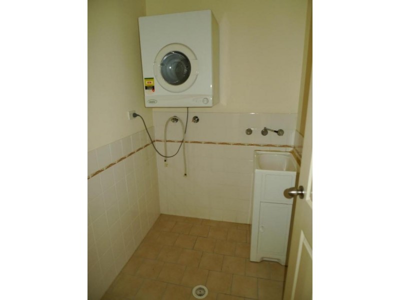 8/21 AMY STREET, Regents Park NSW 2143