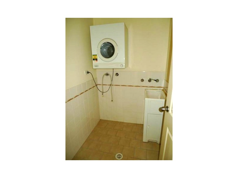 8/21 Amy Street, Regents Park NSW 2143