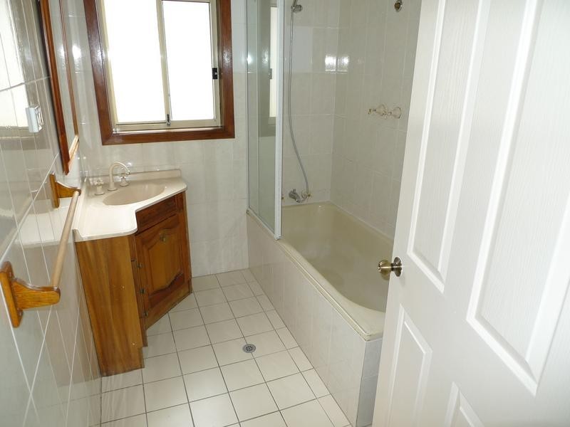 14 Downing Avenue *APP*, Regents Park NSW 2143