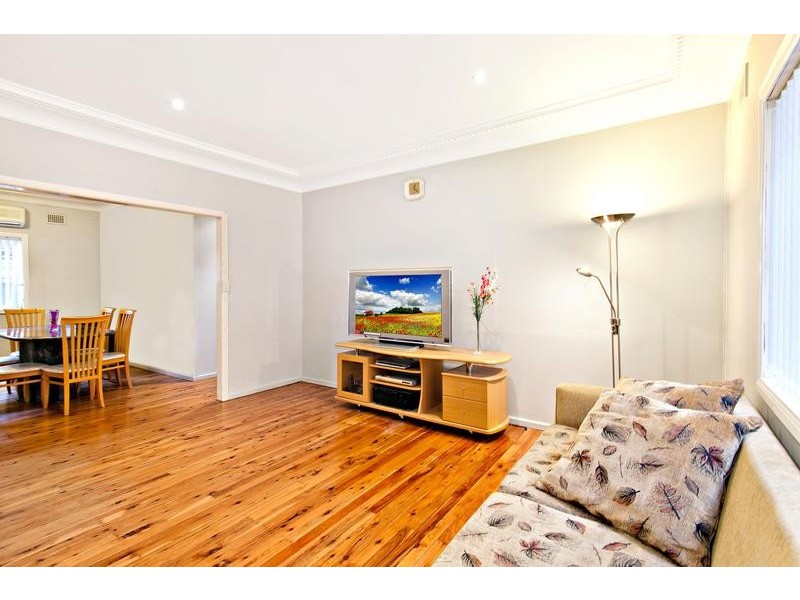 18 Morris Street, Regents Park NSW 2143