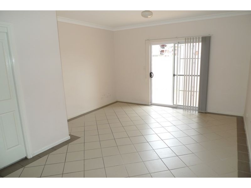 6/46 Amy Street *DEP*, Regents Park NSW 2143