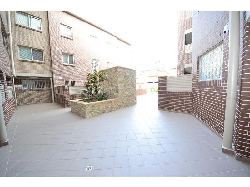 2/48 St Hilliers Road, Auburn NSW 2144