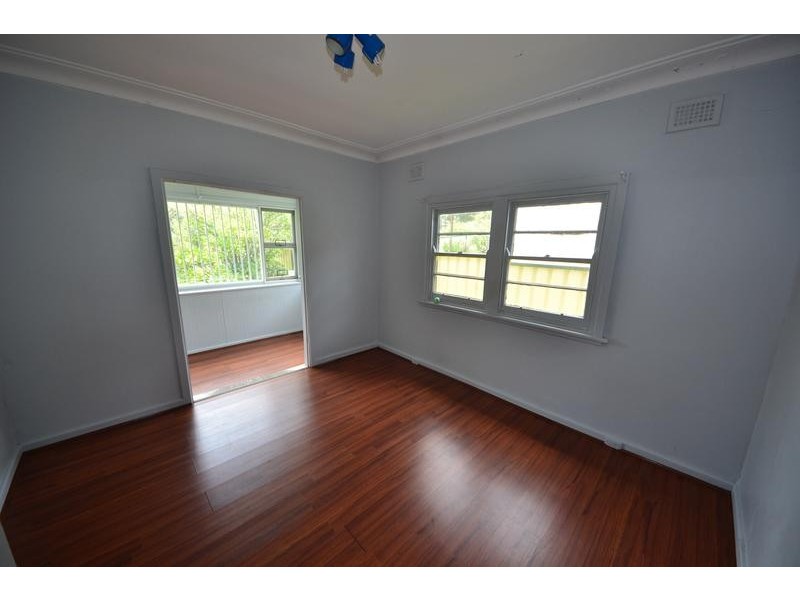 5 Magney Avenue *APP*, Regents Park NSW 2143